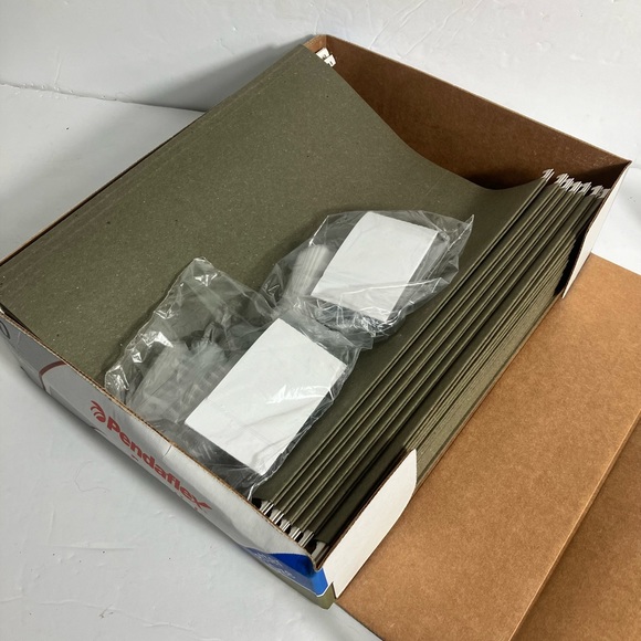 Pendaflex Essentials Hanging Folders 50ct. Letter Size 5 Tab Positions - Picture 2 of 3